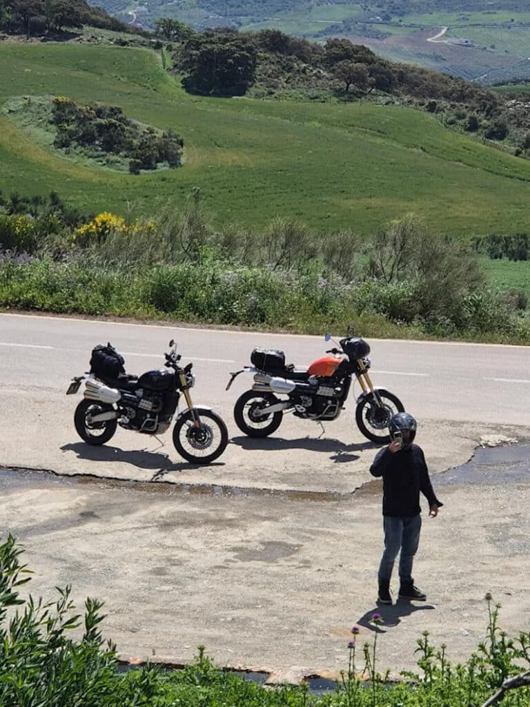 Jonny M con su Triumph de alquiler